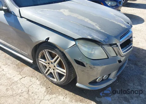 2010 Mercedes-Benz E 350 z USA, uszkodzony, nr VIN WDDHF5GB5AA074361